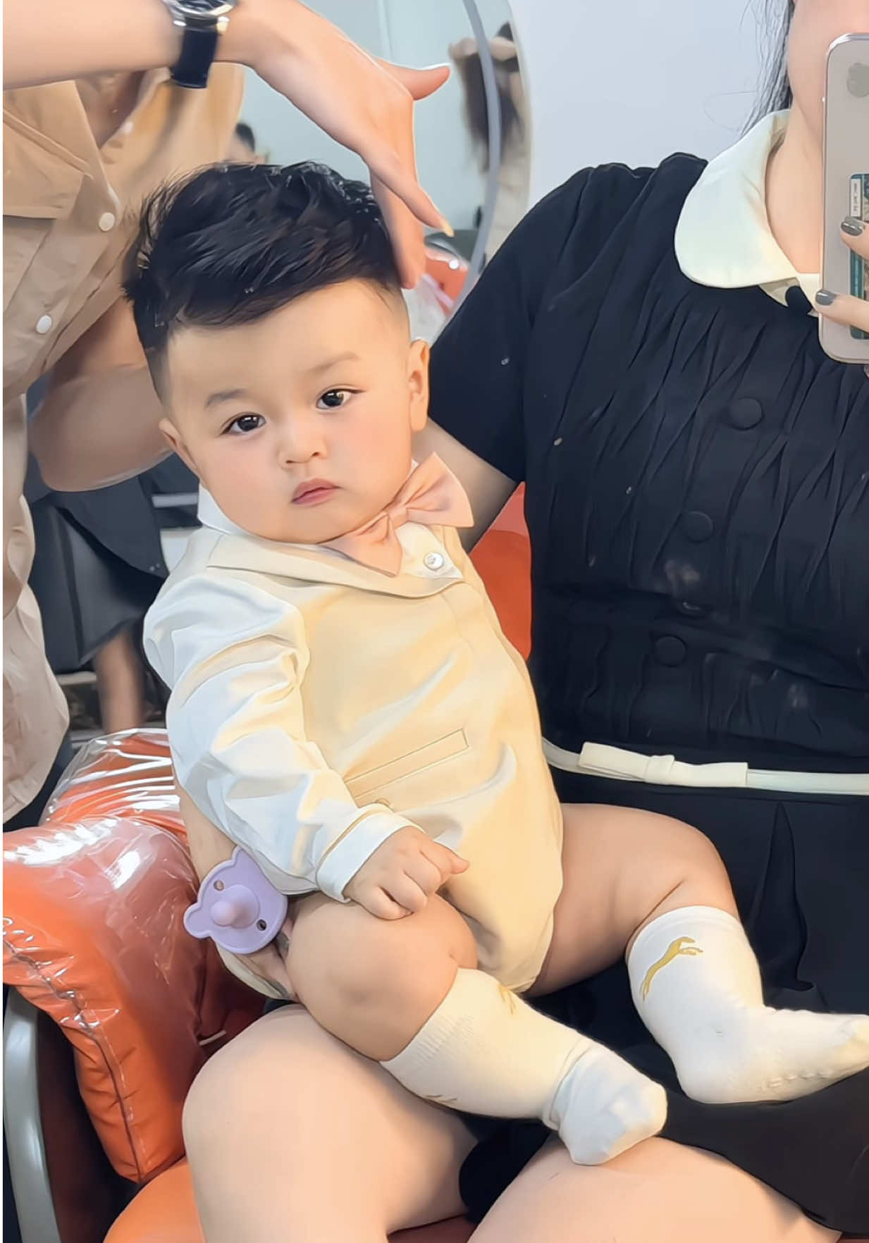 Đẹp troai thì mới có nhiều người iu hẹ hẹ #embeo 