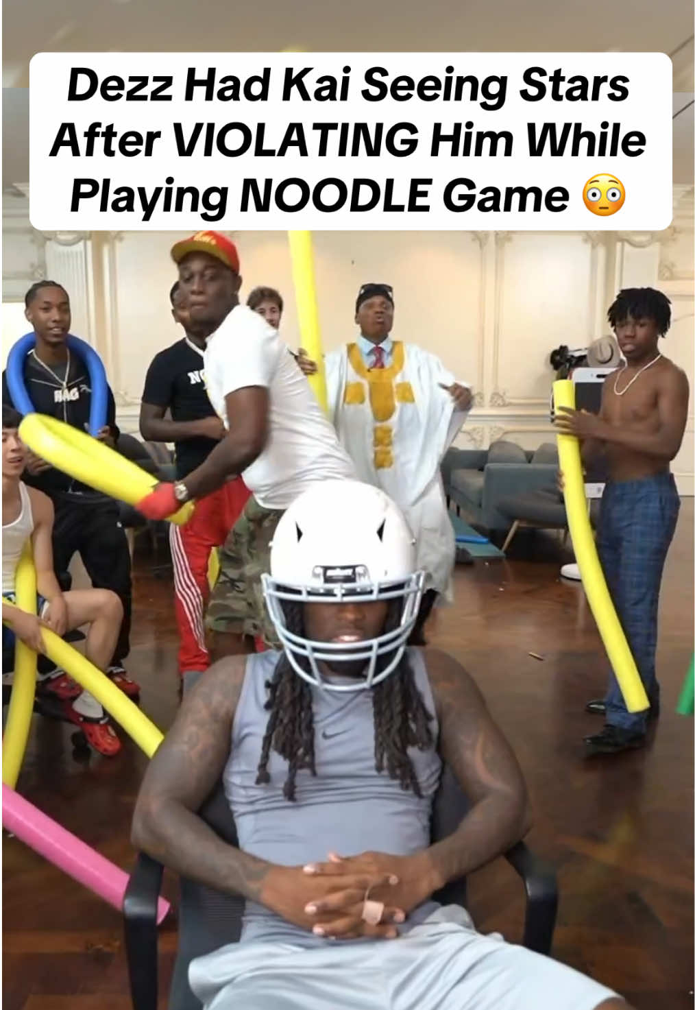 DEZZ Just had #kaicenat seeing stars after hitting him while play the noodle game #mafiathon3 😳😳 #fyp #funnymike #kaicenatclips 