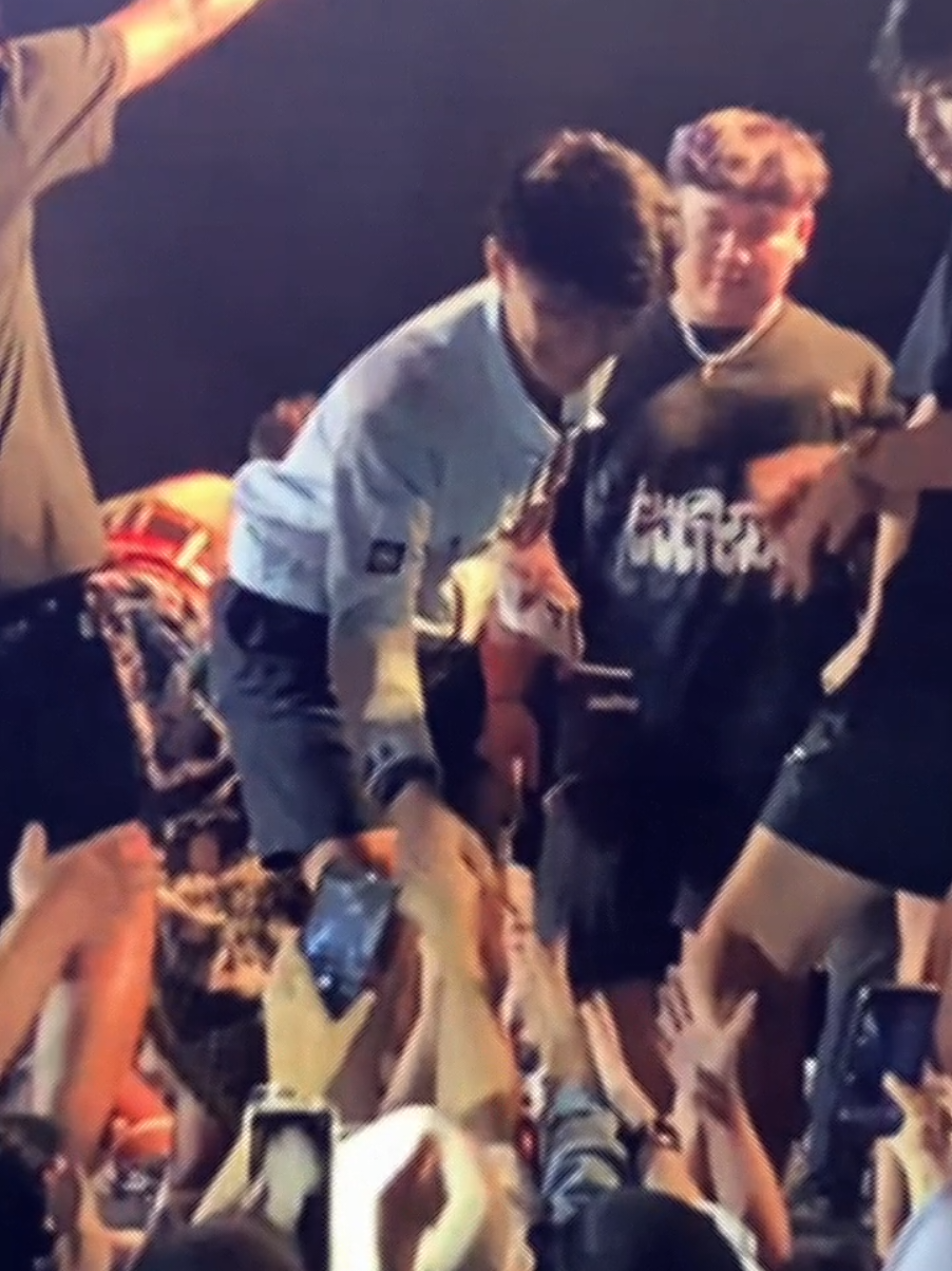 WOII GUEE IRII PLISS!!😭😭🫵🏻@فيصل  cr : @07.05.707  #isal #affanfaisal #isallovers #fypage #bismillahfyp 