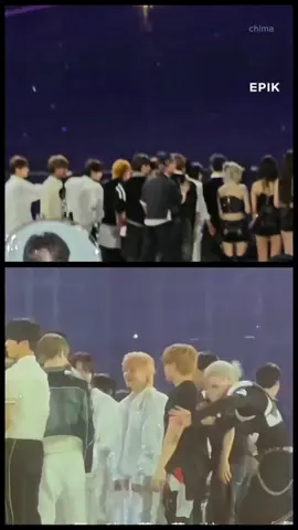 後輩NEXZ に駆け寄る可愛い先輩たち🩷 後ろ姿だけでこんなに素敵だなんて🥹 #StrayKids  #NEXZ  #YouMakeStrayKidsStay 