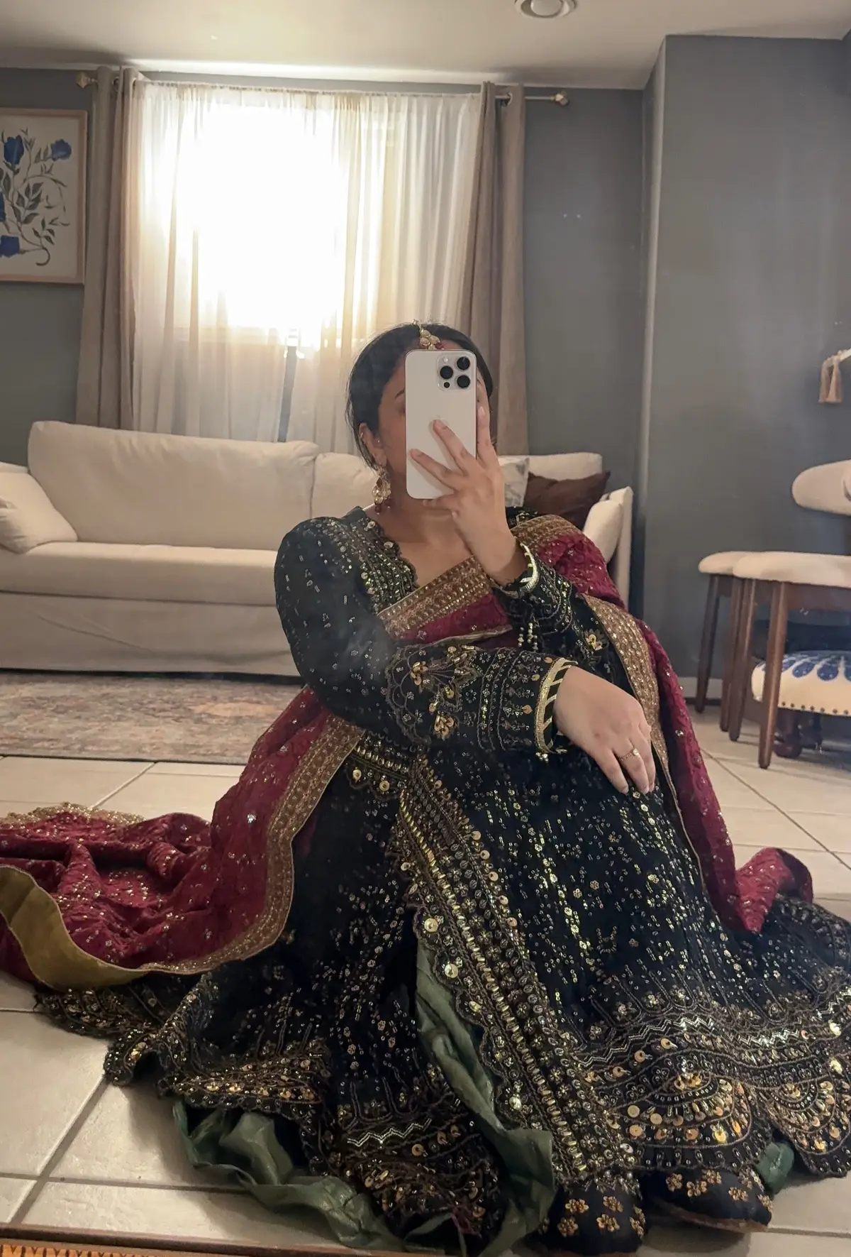 Still can’t get over this stunning outfit by @RANGREZA USA  🌹😭 . . . . . . #foryou #pakistani #desioutfit #OOTD #shaadiseason   