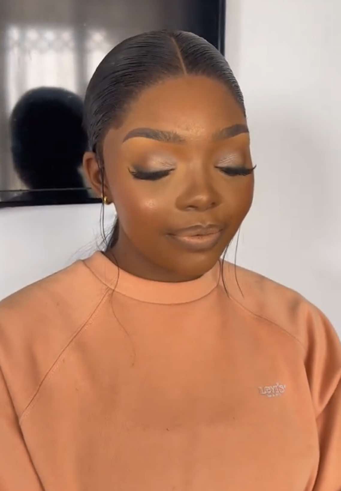 Glam by DBS 💗 Contact us on (066) 259-0322 for bookings & enquiries. #dolledbysiwe #ladysmithmua 