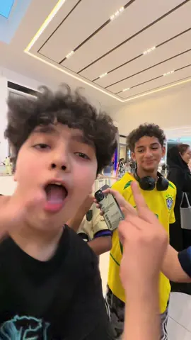 Go viral#viral #dhm #dxb #funny##bro##crazy