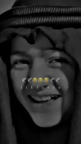 عندما يضحك ملاك من الجنة .. !🕊️#اكتب_شي_توجر_عليه #foryou #foryoupage #fyp 