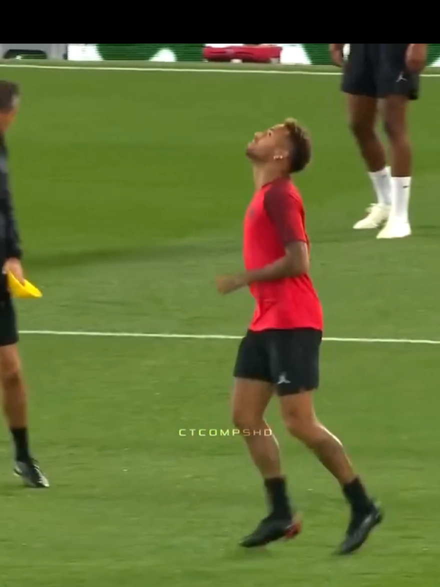 football ⚽ Ronaldo vs jaymar #goodthing #videosnapchallenge #footballtiktok #football skills #ronaldovideo 