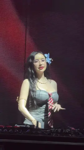 ดีเจ โดล่า ✨#godzillaclub #เวียงจันทน์🇱🇦 #dj จองโต๊ะ57202959