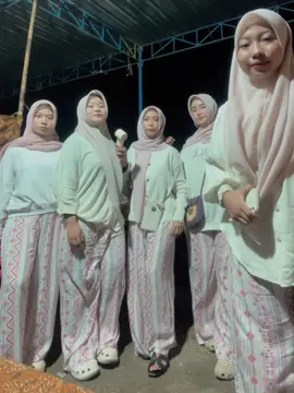FitCheck🫧🫰🏻#fyp#keranjangkuning#4u#songs#viral 