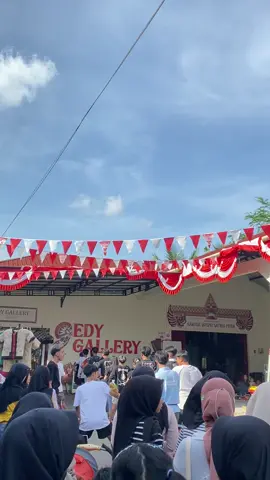 hallo guys aku mau buat grup nih buat yang mau ke bc bareng bisa dm aku nanti kira rame-rame ke bc 🥰 #gwsmlovers👹 #magelang24jam #gsky 