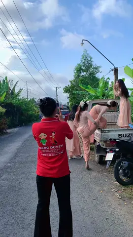Lên xe đi cưng 😍 #quangduyen #chothueaodai #chothuenhansubungqua #fyb #xuhuong 