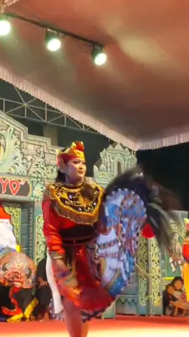 Turonggo Putri CIPTO BUDOYO#ciptobudoyo #tulungagung24jam #jaranansentherewetulungagung #mayangsariaudio #ciptobudoyotulungagung 