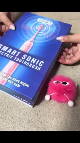 🦷 Bàn chải điện HANGY HY23PRO – công nghệ sóng âm hiện đại 🌊 ✨ Làm sạch răng miệng sâu gấp nhiều lần bàn chải thường. ✅ Đầu lông mềm mịn, bảo vệ nướu, an toàn cho men răng. ✅ Nhiều chế độ chải – đáp ứng nhu cầu chăm sóc răng miệng toàn diện. ⚡ Pin bền, sạc nhanh, chống nước IPX7 tiện lợi khi dùng. 👉 Lựa chọn thông minh để răng trắng sáng, hơi thở tự tin mỗi ngày! #BanChaiDien #HANGYHY23PRO #BanChaiSongAm #ChamSocRangMieng #BanChaiDienHangY  