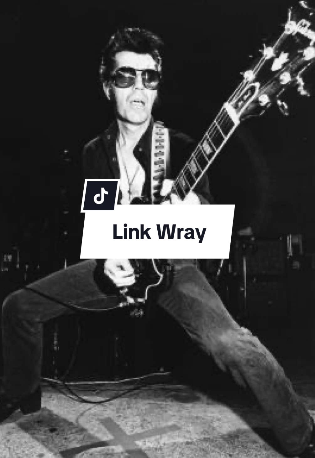La única canción instrumental de la historia en ser prohibida: sin letra, RUMBLE de LINK WRAY, llevó la polémica a radios de su época por los sentimientos que decían que provocaba. Él fue uno de los mejores guitarras de la historia y nos dejó hace justo 20 años. #linkwray #guitar #rock #music 