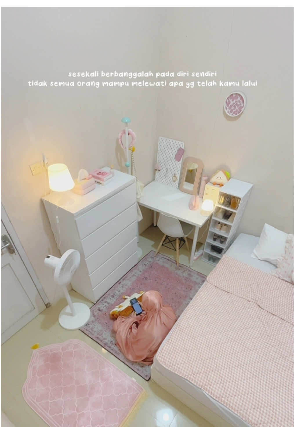 proud of me 🍃 #dayli #roomdecor #kamaraesthetic #kameradigital 