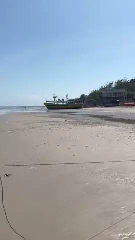 Anginnya kencang banget di pantai🌪️🏝️🌊 #layangan#layangansekakmadura#madurasampang#madurapride 