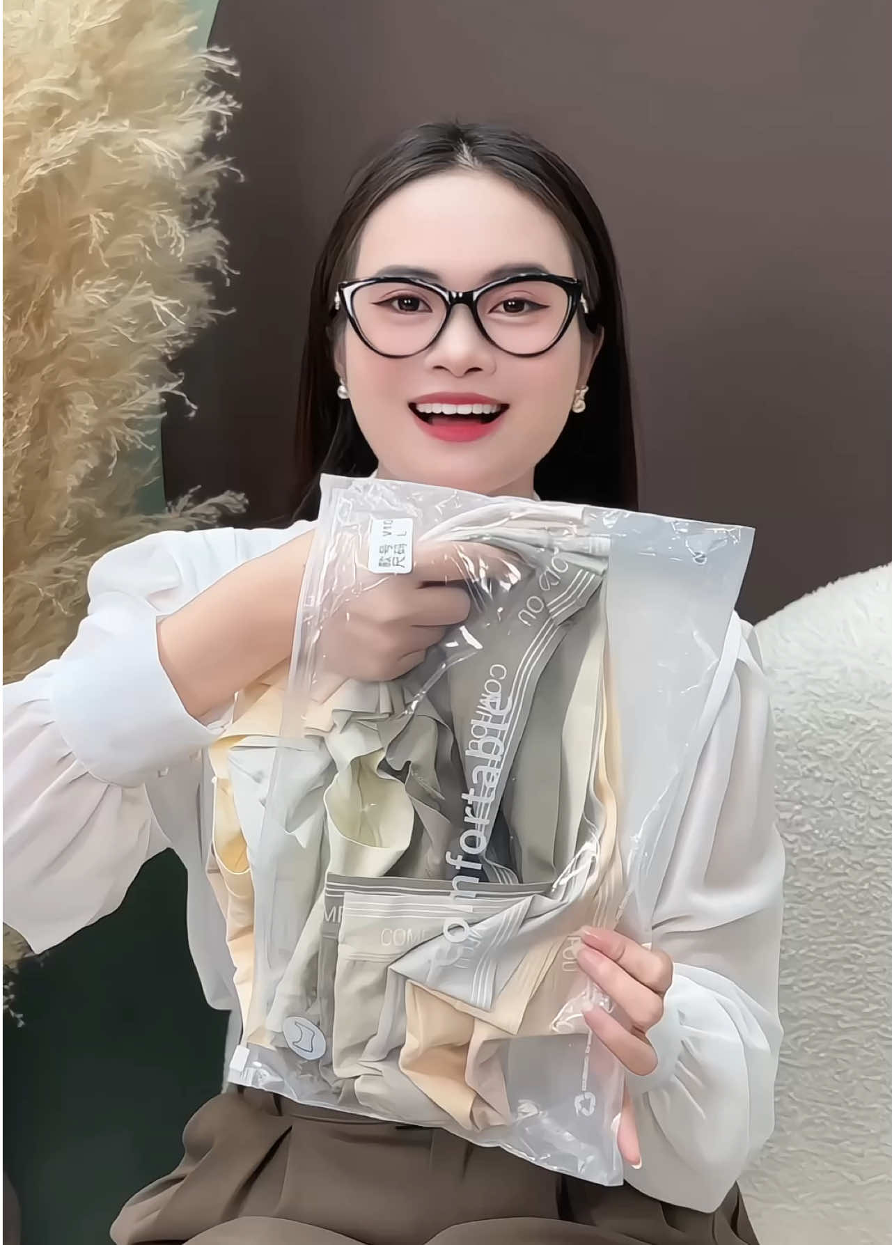 Lâu lâu đổi qua quần cotton thử đi mấy chế