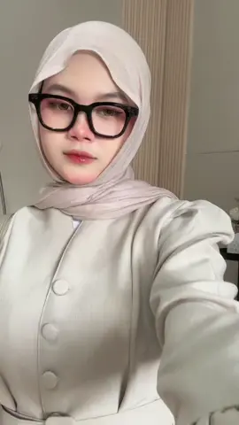 Ready to go…🎧🧋💭 #promoseruweekend #ootdfashion #outfitinspo #ootdhijabstyle #inspooutfit 