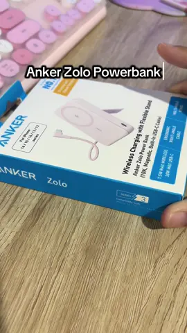 Anker zolo powerbank Magnetic portable power bank 30w fast charging  #anker #powebank #portablepowerbank #tiktokfinds 