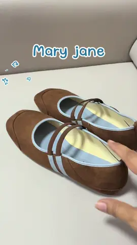 ก็บอกแล้วว่าคุ้มค่าแก่การรอคอยชนิดสนีคเกอร์เกอร์รุ่นหนังกลับ  มันเฟียสจริงค่ะแม่#รองเท้าแมรี่เจน #maryjane #สนีคเกอร์ #รองเท้าหนังกลับ #shoesLGBT 