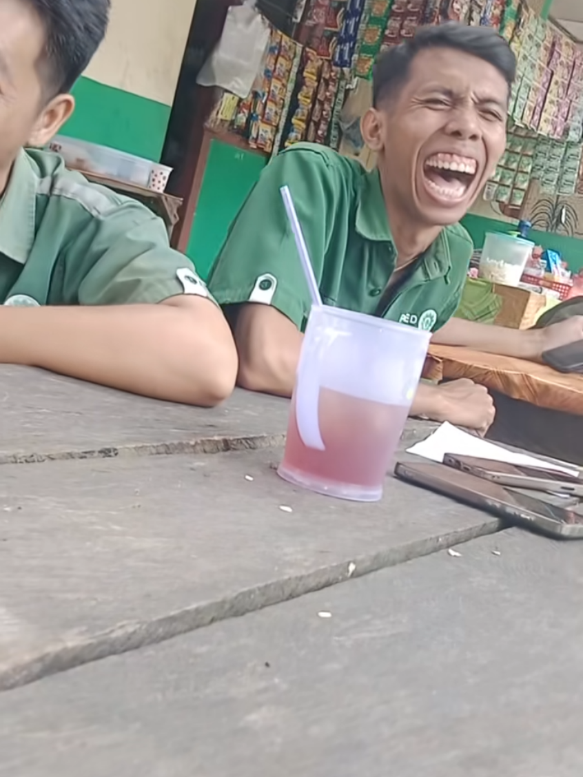 ngetawain orang ketawa🗿🗿 #meme #memelucu #memevideos #memedaily #ngakaklucu #funnyvideos #asupanvideos #humortiktok #lucu #ngakak #fyp #viral 