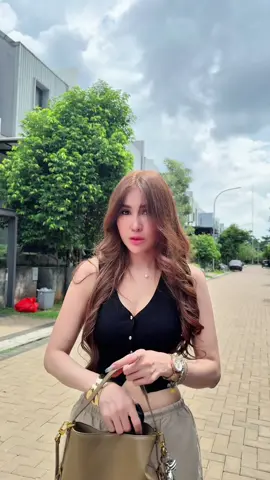 Tolong sadar diri dong buat Cwk kalo ket* lu basah pakai anti perspirant🤮