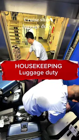 🧳 HOUSEKEEPING LUGGAGE DUTY: Linis na, bagahe pa! Hindi biro ang trabaho . Ikaw, housekeeping ka rin ba? Paano ang sistema ng luggage duty sa barko niyo? Comment and share! 👇 #HousekeepingLuggageDuty #kabinistasabarko  #HousekeepingCrew #CruiseLifeReality #LuggageResponsibility