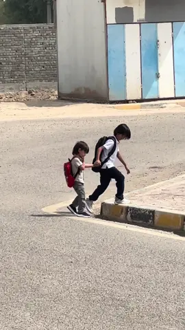 إنّ حبّ الإمام علي هو حبّ لكل القيم النبيلة التي أرادها الله للبشرية؛ حبّ للحق، حبّ للعدل، حبّ للرحمة والشجاعة. فمن أحبّ عليًا أحبّ الخير كلّه، ومن سار على نهجه كان من أهل النور والهداية. وسيبقى الإمام علي عليه السلام قدوةً لنا، وحبه تاجًا على رؤوس المؤمنين إلى الأبد في يوم بدء العام الدراسي الجديد ترى هذا المنظر الجميل امامك 2025/09/21#ناحية_العدل #المجر_الكبير #ميسان #الشعب_الصيني_ماله_حل😂😂 