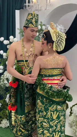 Henna by Rhea Henna #jasahennablitar #hennablitar #rekomendasihennablitar #nudehenna #hennapunggung 