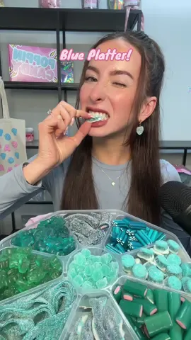 Trying blue sweets!🐬🩵 p.s why is it such a struggle to say energy drink??@Poppin Candy  #candy #fyp #tastetest #FoodTok 