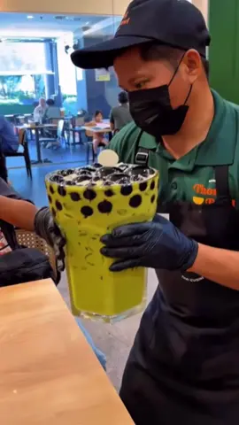 Ice cream momoyo jumbo terbesar di dunia #momoyohits #fyp #cemilanviral #diskon #iphone 