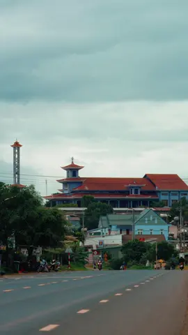 Quốc Lộ 14 đoạn qua Đức Mạnh, Đăk Mil, Đăk Nông. Nay thì thuộc tỉnh Lâm Đồng. Phải công nhận góc này rất đẹp. 