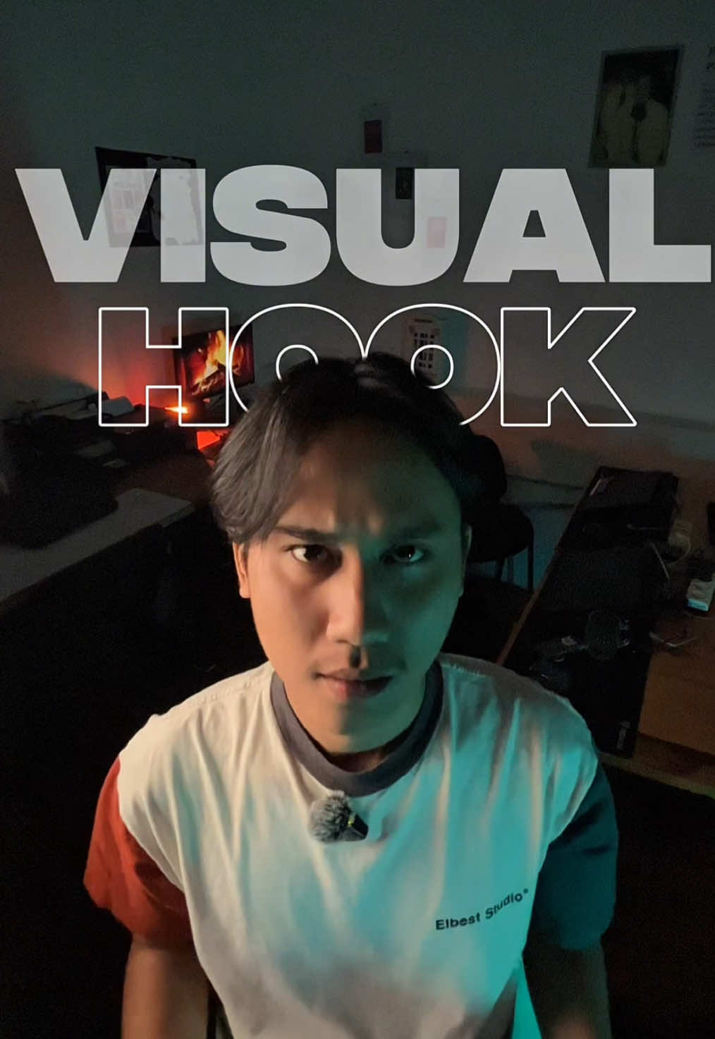 Ini solusinya 🔥 | Visual Hook. Kalau kalian bingung karena kurang jago berstorytelling untuk opening konten mu, kalian bisa pakai yang namanya Visual Hook. Ini dia 7 refrensi visual hook yang bisa kalian coba! Konten berkualitas ga harus selalu beranimasi yang ribett,  balik lagi sesuaiin dengan Niche dan style kalian yaa.. Selamat mencoba!👌🏼 #tipskonten #visualhook #hook #belajarngonten #howto 