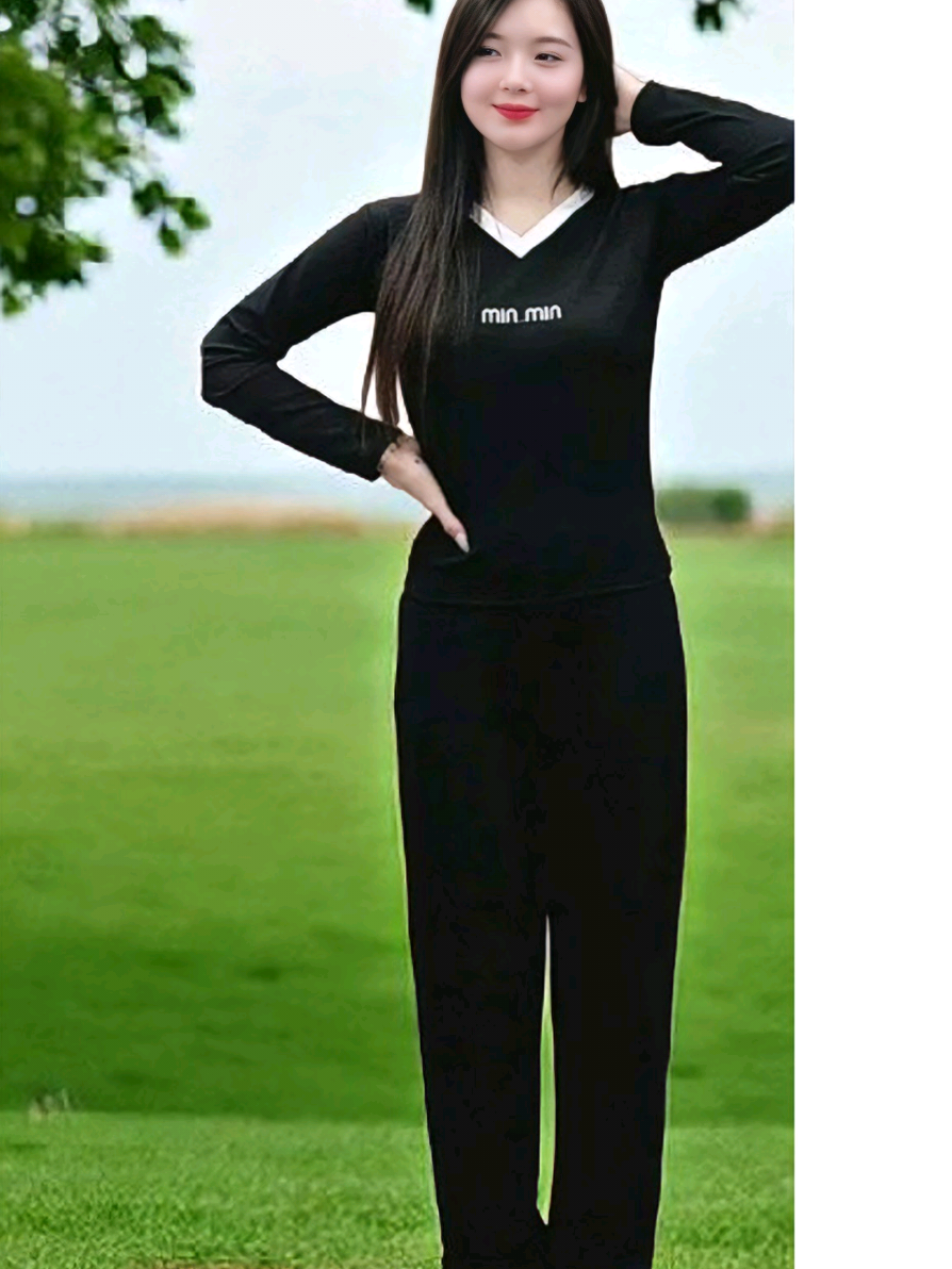 Bộ đồ nữ dài tay thiết kế thể thao, thời trang, nữ tính. Chất vải thấm hút mồ hôi, mềm mịn @Review thời trang @Review thời trang @Review thời trang 