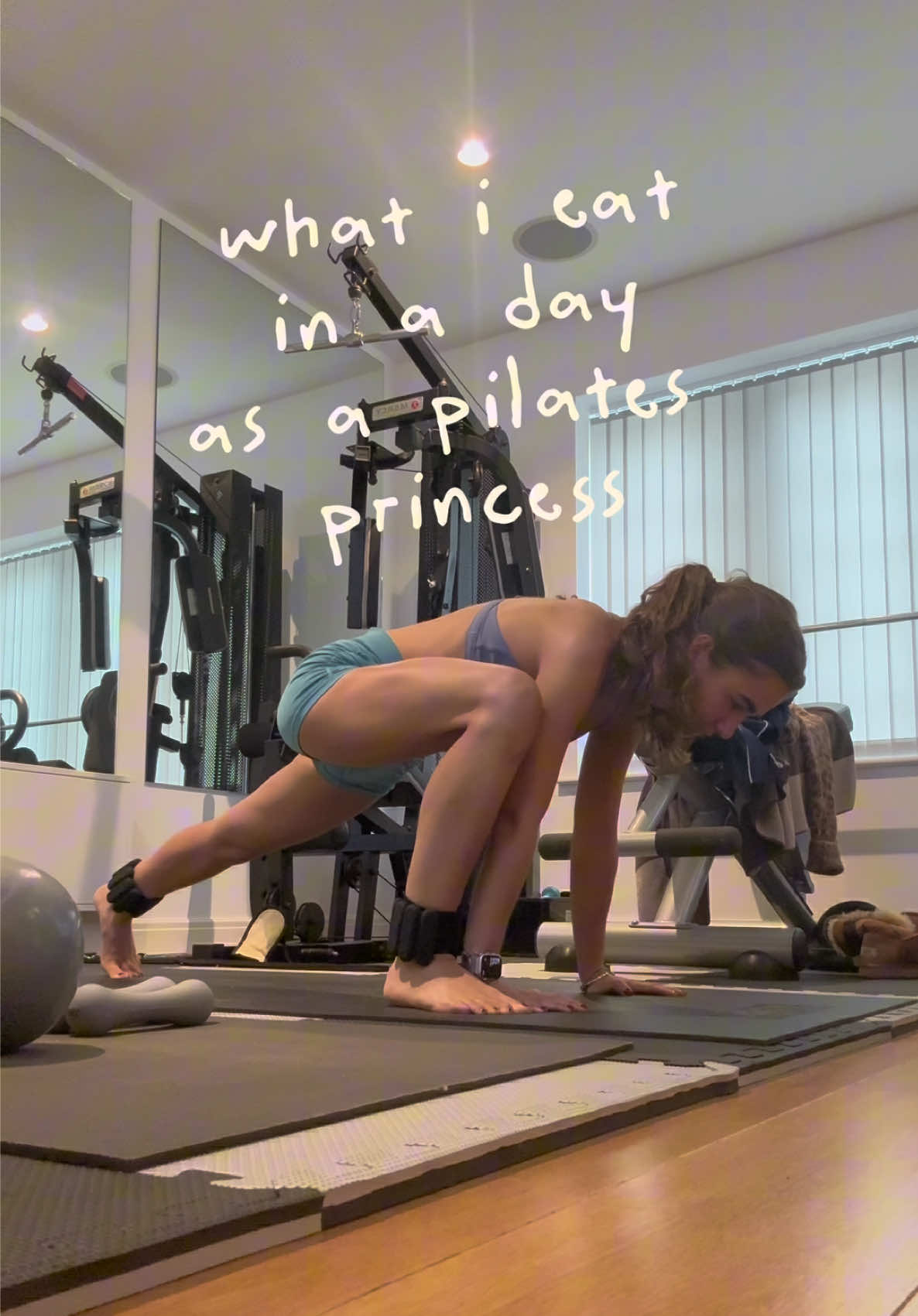 soup szn is back and I am beyond happy x *I always get dms about what protein powder I use - I’ve tried a lot and by far and away @Protein Works vegan vanilla creme is my fave! 