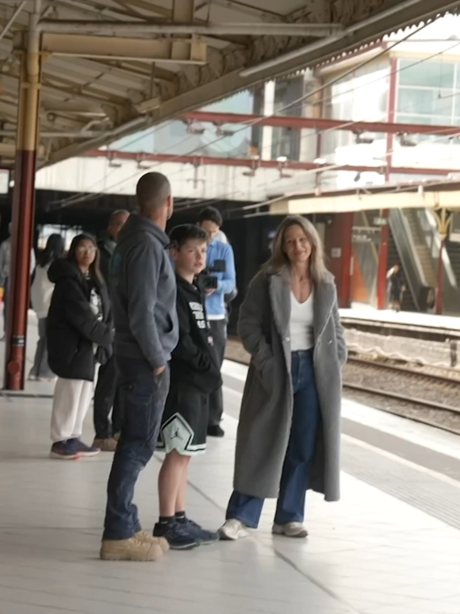 One young Melbournian has beaten out 6,000 others to have his artwork featured on the city's new Myki cards. But when the 11-year-old creator arrived at Flinders Street Station with his parents, he was none the wiser.  #7NEWS at 6pm | Stream on @7plus