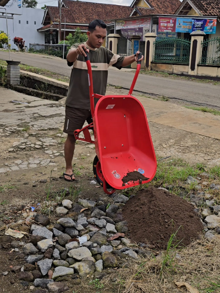 Membalas @panglimamuda18  gerobak dorong pasir #angkong #gerobakdorongpasir #gerobakdorongmurah #gerobakdorong #gerobakdorongartco 