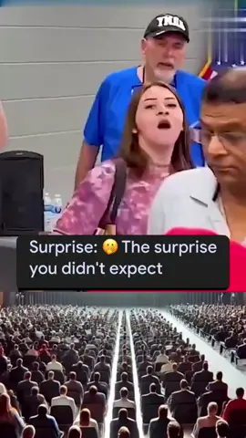 Surprise: 🫢 The surprise you never saw coming. #Unexpected #SurpriseMoment #TikTokVibes