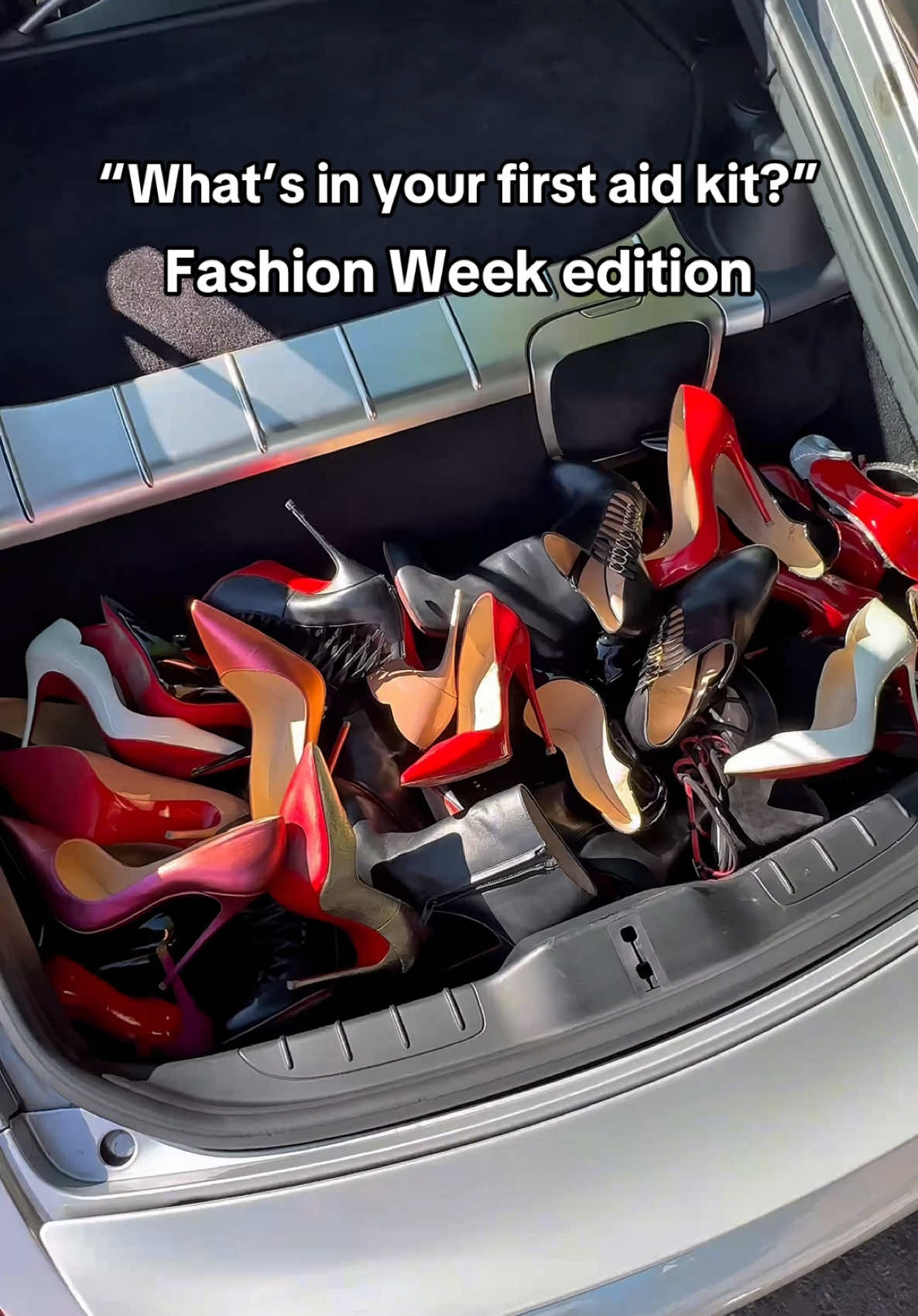 Just the essentials 🤷‍♀️👠 @Christian Louboutin @Porsche @REBECCA VALLANCE @Mytheresa #louboutin #louboutinsokate #boots #louboutinrosalie #porsche 