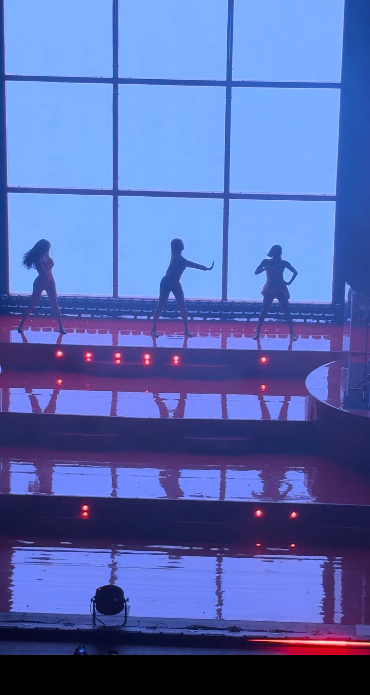 I got chills from this performance it was amazinggg🙈🙈😝 #pinkpantheress #o2brixtonacademy #fancythat #heavenknows #concert @😘🙈☺️ 