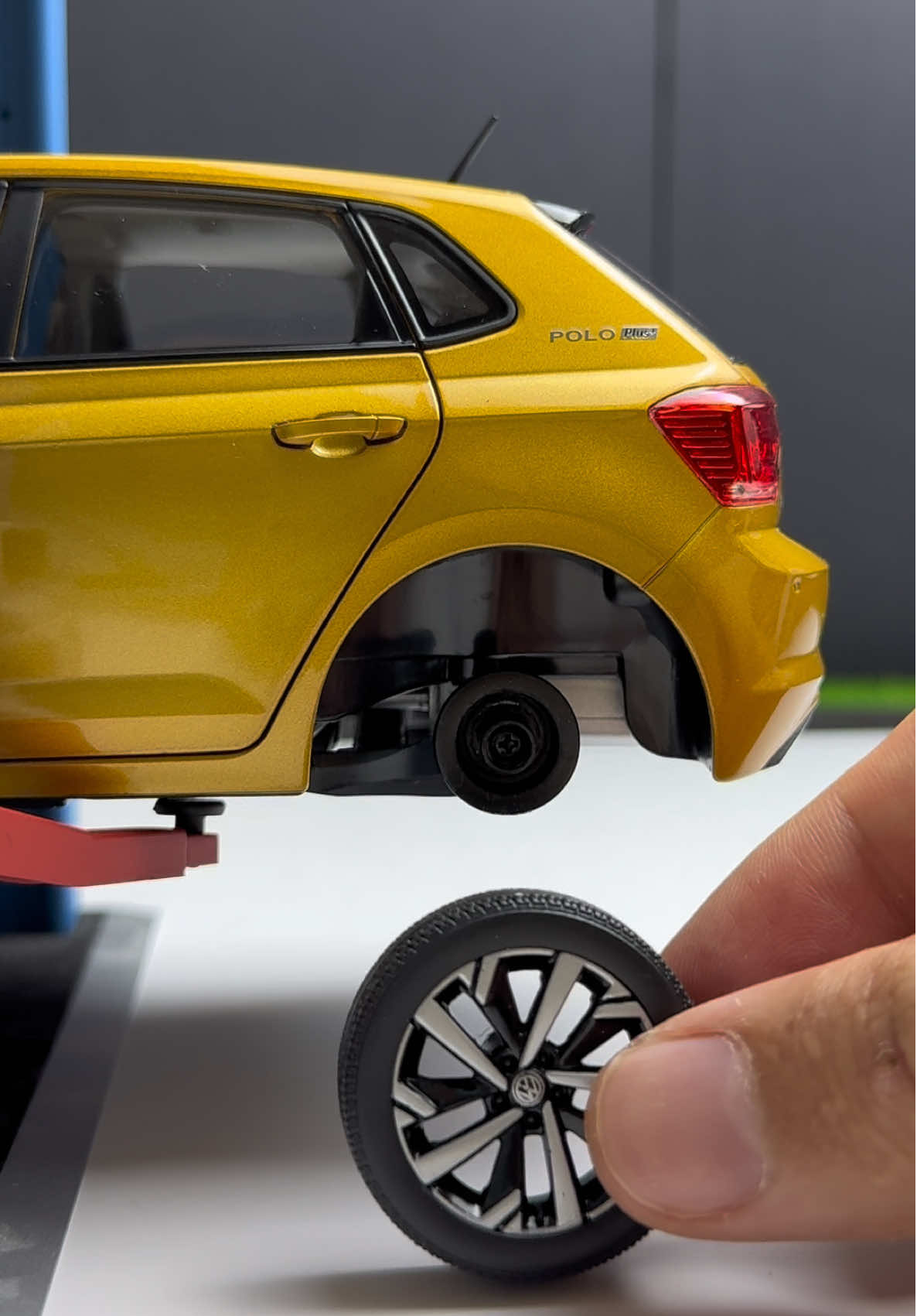 Volkswagen Polo Tire repair  #car #diecastcars #volkswagen #viralvideo #fypage 