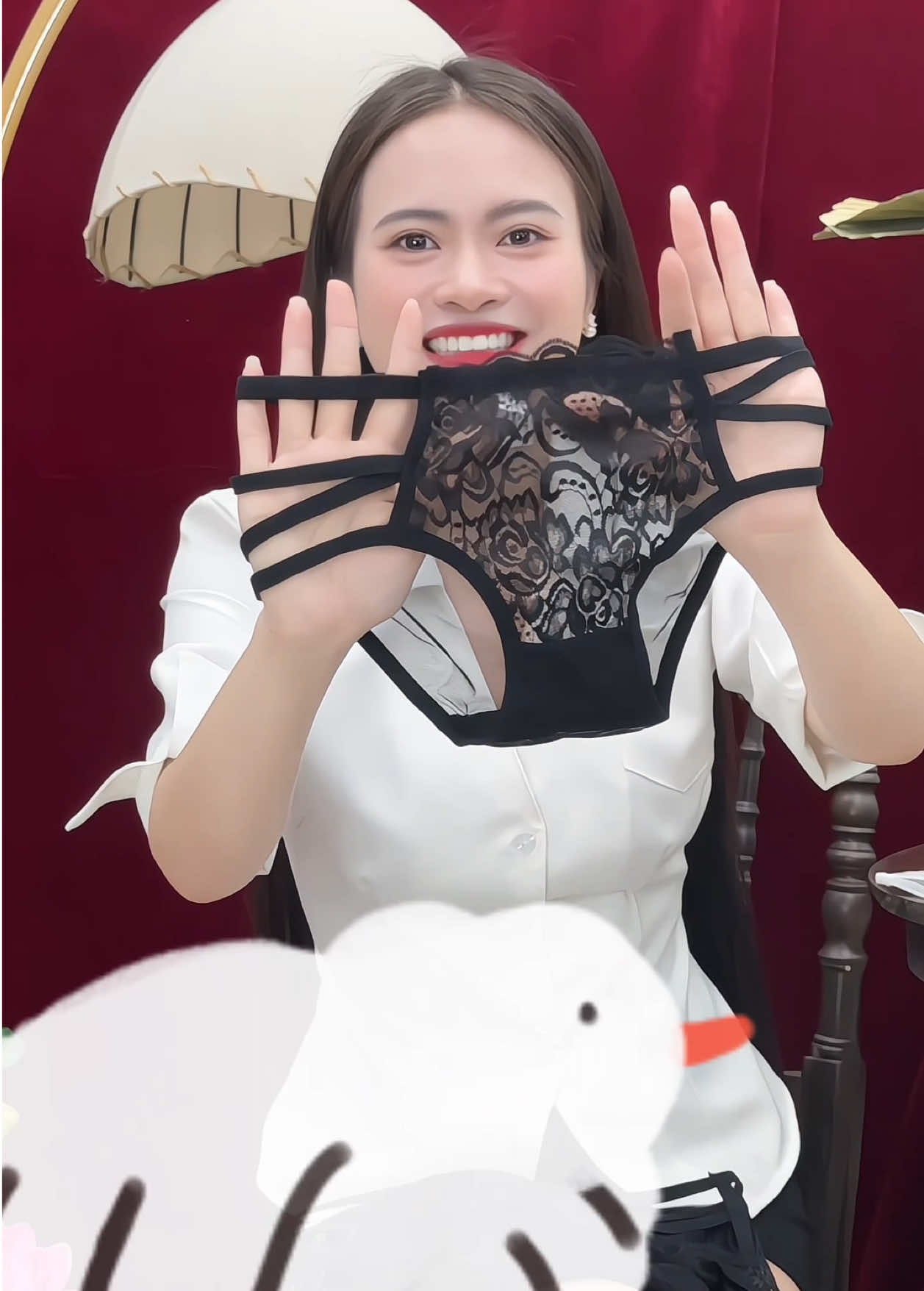 Ngại ngại dị chớ mấy chị nhớ hốt nghennnnn