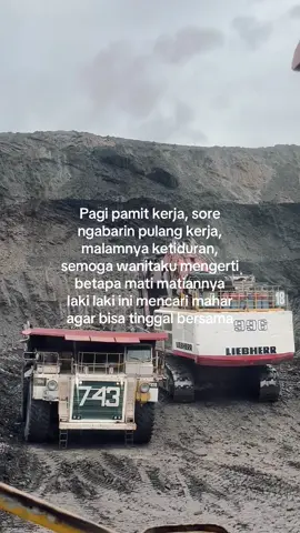 tolong jangan di ambil beliau sudh saya boking duluan🥹 @mba chaca  #kuli #kulitambang #tambangbatubara #kulitambangbatubara #tambangbatubarakalimantan 