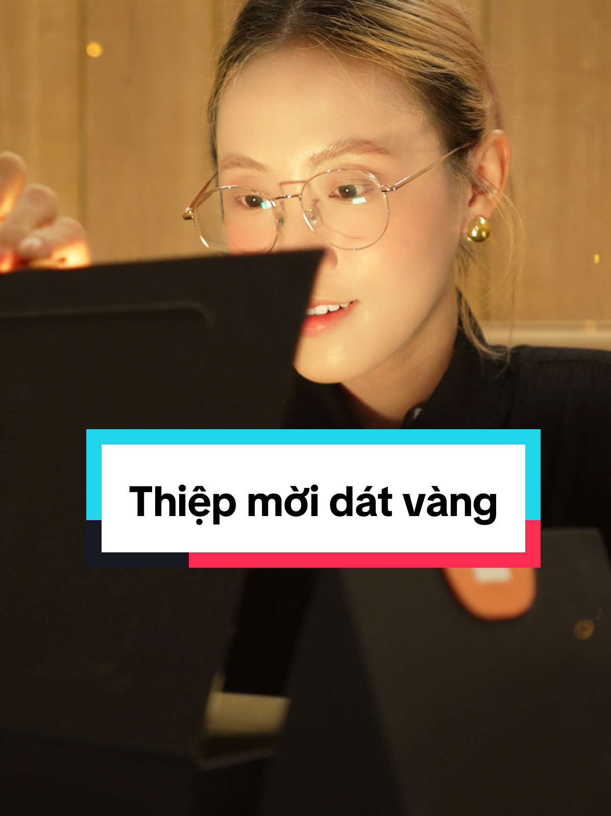 Thì ra đây là chiếc thư mời 