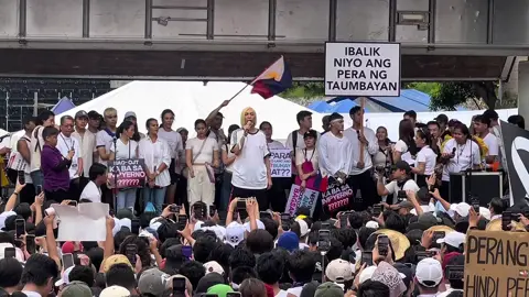 WATCH: Vice Ganda delivers a speech during the EDSA White Plains rally on Sunday, September 21. The comedian is joined on stage by fellow showbiz figures. Vice Ganda urged President Marcos to throw all corrupt officials in jail. Vice said this is a command from the Filipino people who Marcos serves as his 