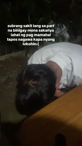 tropa ko yan pinakwento namin kung anong ngyare sabi nya nakita nya daw gf nya na nakikipag halikan sa iba!! anong pakiramdam pag hindi ka mahal ng babae??
