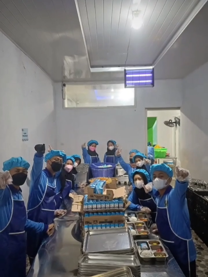 Tim Pemorsian SPPG Ganjaresik 😎 #sppgganjaresik #makanbergizigratis #badangizinasional #bgn #mbg 