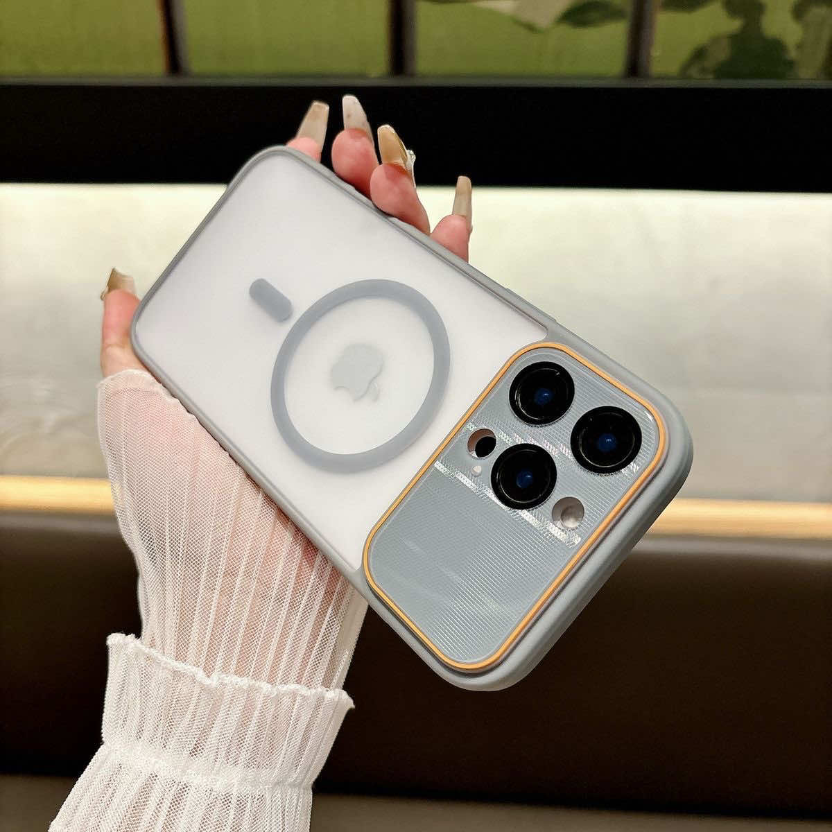 Điện thoại di động màu trắng xám mờ mờ phù hợp hơn với chiếc này. #iphone16promax #phonecase #case #iphone 