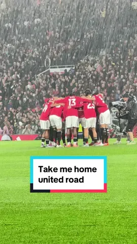 You can’t say United fans aren’t passionate. It was pouring down with rain but no one stopped singing #manchesterunited #manutd #oldtrafford #unitedroad @Manchester United 
