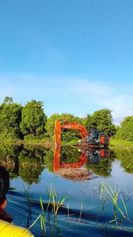 #hitachizaxis210f #cewedayak #panimbaraya #cetaksawahkalteng 