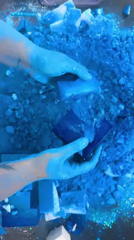 Full Video | Blue Dyed Crispy Chalk & PJ Chunks 💙🤍 Credit : @chalkitasmr #bestofchalkasmr #gymchalkasmr #crush #asmr #fyp 