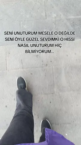 Seni sevmek... O kadar çok benziyor ki çocukluğuma senide yaşayamadım onun gibi.... . . . . . . . . . .. . . . . . . . . . . . . . . . . . . . . . . . . . . . . . . . . . . . . . . . #zerrinözer #yüreğiminheryeriyamalı #fyppppppppppppppppppppppp #keşfettengelenler #tiktok 
